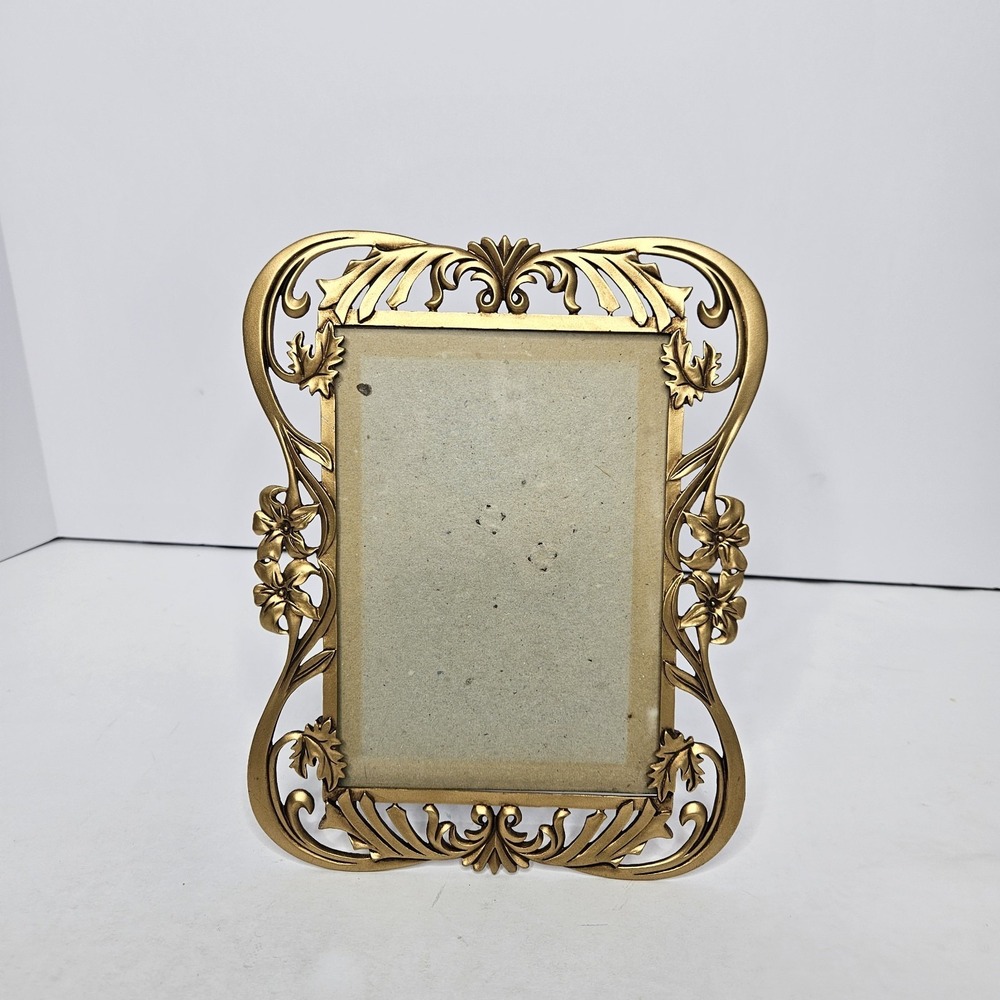 Gold Picture Frame Hard Plastic Picture Size 4 5/8 X 6 5/8"